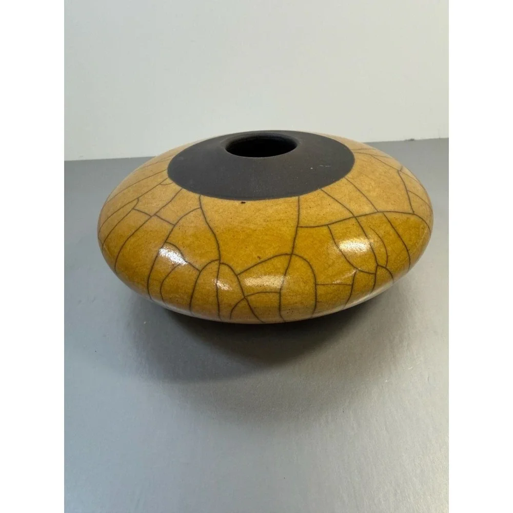 Lily Yellow Crackle Glaze Studio Pottery Vessel‎ Vase with Matte Black Rim